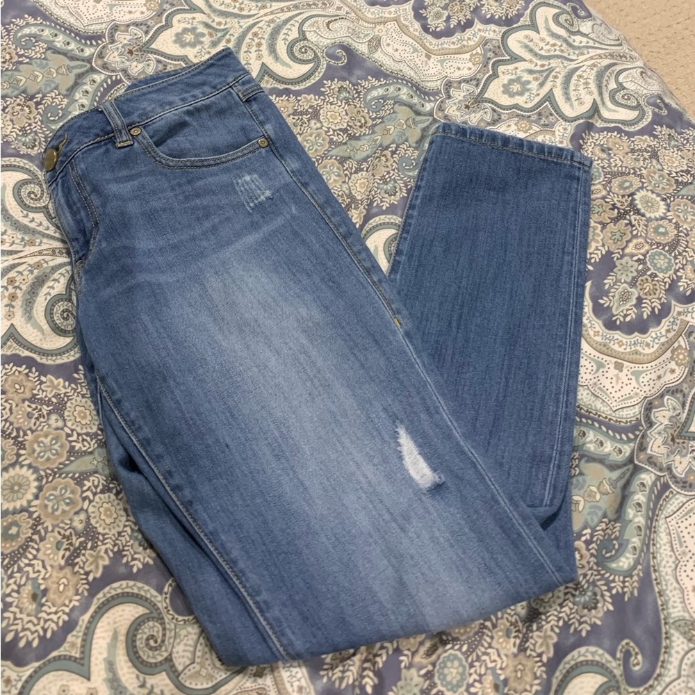 CAbi sz 6 Slim Boyfriend Medium Washed Denim Jeans NWOT